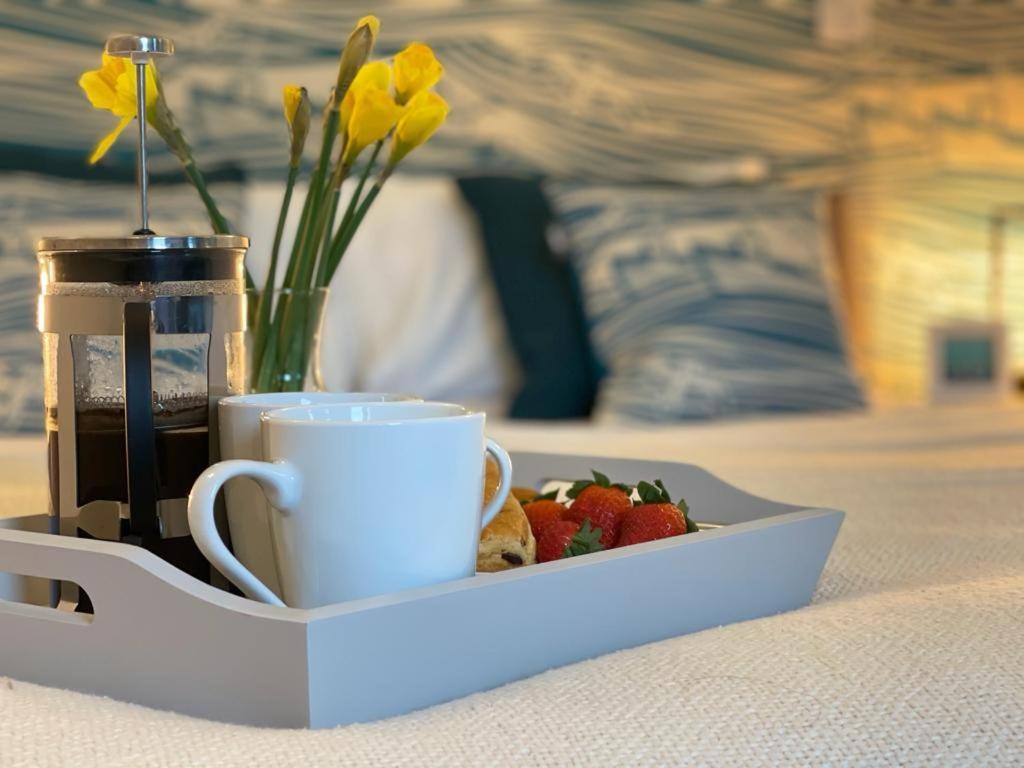 The Bunker-Luxe Central Falmouth Getaway With Stunning Sea Views Exteriör bild